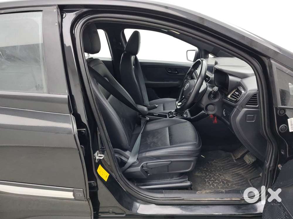 Tata Altroz Xza Plus (s) Dark Edition, 2023, Petrol