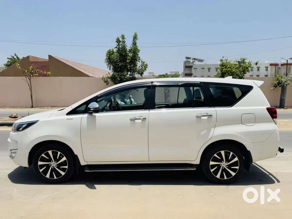 Toyota Innova Crysta [2020-ongoing] 2.4 Zx 7 Str, 2023, Diesel