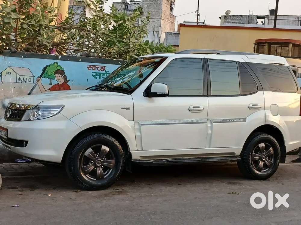 Tata Safari Storme 2017