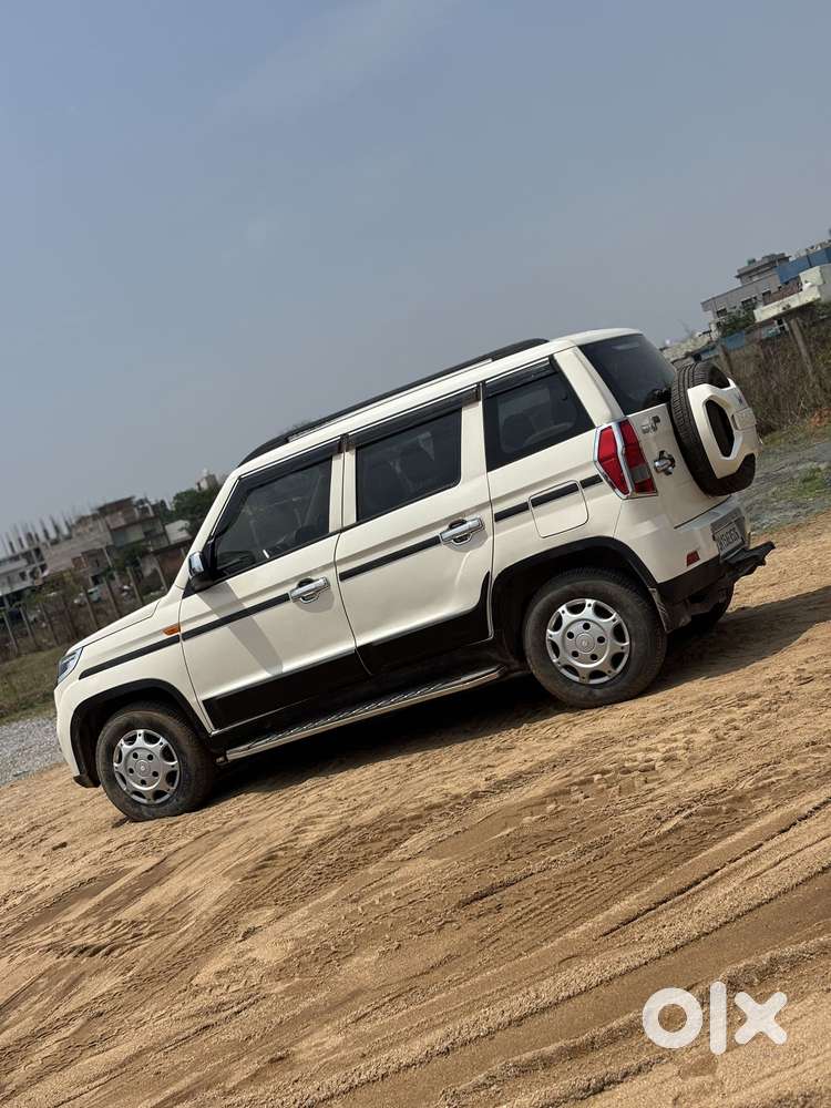 Mahindra Bolero Neo N8, 2023, Petrol