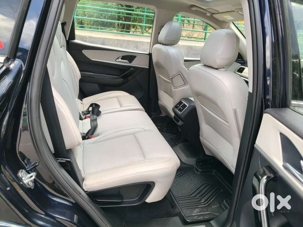 Mahindra Xuv700 2.2 Ax 7 Diesel At Luxury Pack Str, 2025, Diesel