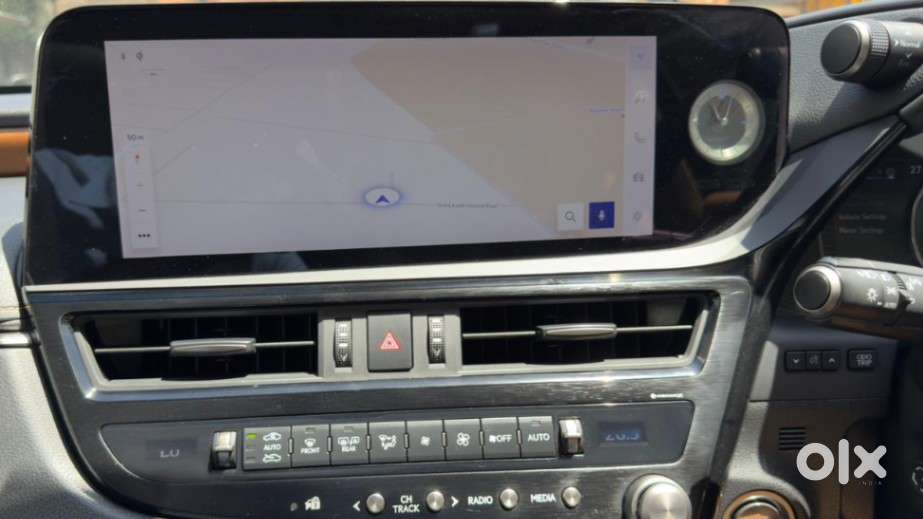 Lexus Es 300h Luxury, 2023, Petrol