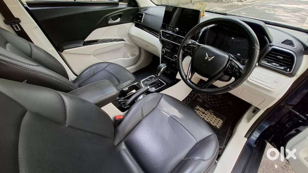 Mahindra Xuv 3xo Ax5 Pm At, 2024, Petrol