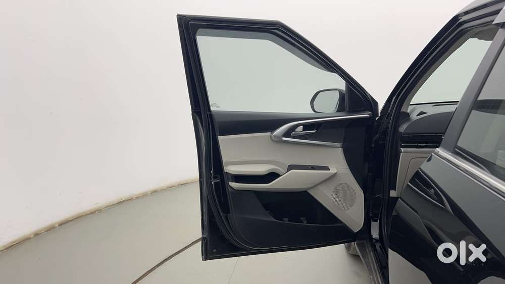 Kia Carens Prestige Plus Diesel, 2022, Petrol