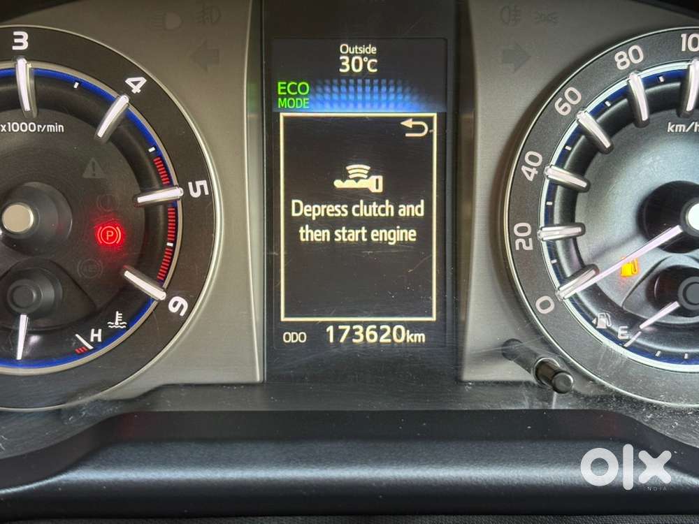 Toyota Innova Crysta 2017 Diesel 173000 Km Driven