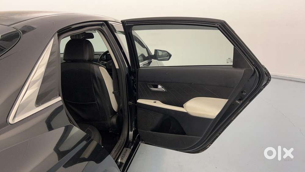 Hyundai Verna Sx 1.5 Petrol Ivt, 2023, Petrol