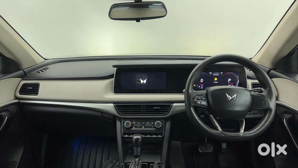 Mahindra Xuv700 2.2 Ax 5 Diesel At Str, 2022, Diesel