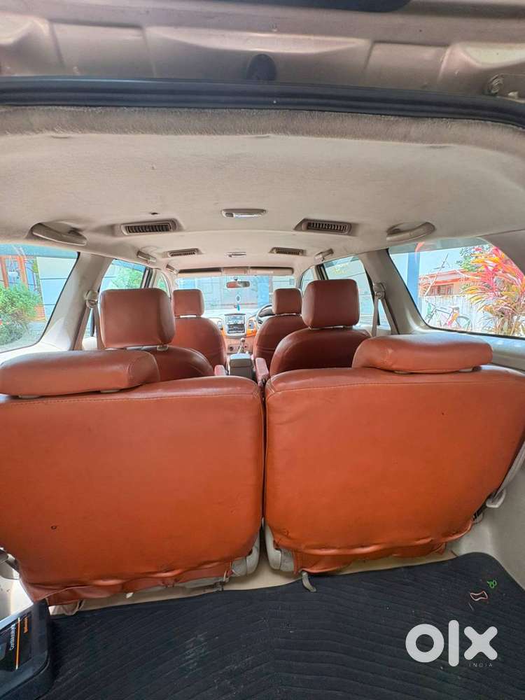 Toyota Innova Diesel 2011