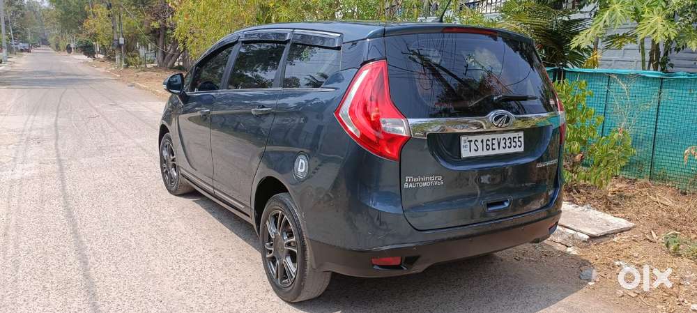 Mahindra Marazzo M8, 2018, Diesel