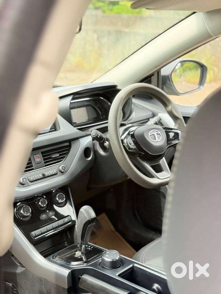 Tata Nexon 1.2 Revotron Xma Amt (s), 2022, Petrol