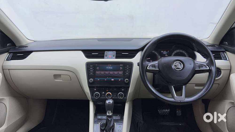 Skoda Octavia 2.0 L K Tsi At, 2018, Petrol