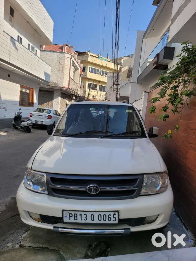 Tata Safari Dicor 2012