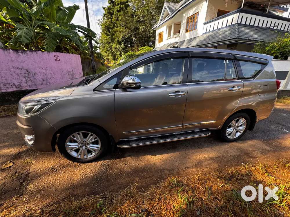 Toyota Innova Crysta 2016. Z Automatic Company History Available