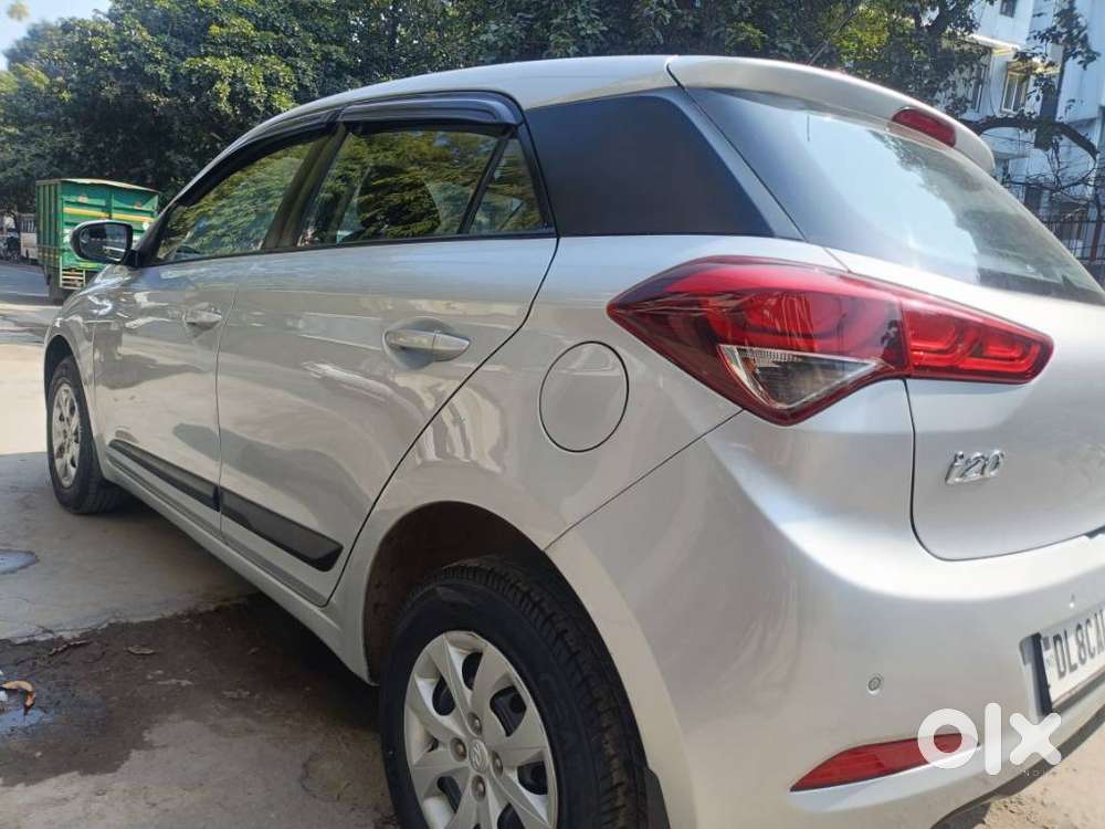 Hyundai I20 Sportz 1.2 Mt Dual Tone, 2015, Cng & Hybrids