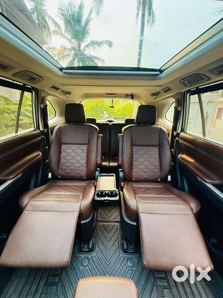 Toyota Innova Hycross 2.0 Zx (o) Hybrid 7 Str, 2024, Diesel