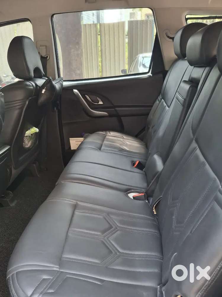 Xuv 5oo W7 Diesel Manual Silver