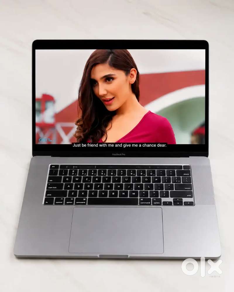 Fresh MacBook Pro Core i7/512gb Apple Ssd/16gb with Touchbar Excellent
