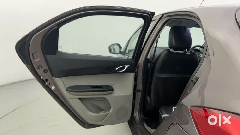 Tata Tiago Xz, 2017, Petrol
