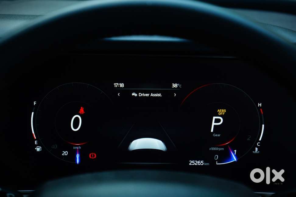 Mahindra Xuv700 2.0 Ax 7 Petrol At Luxury Pack Str, 2024, Petrol