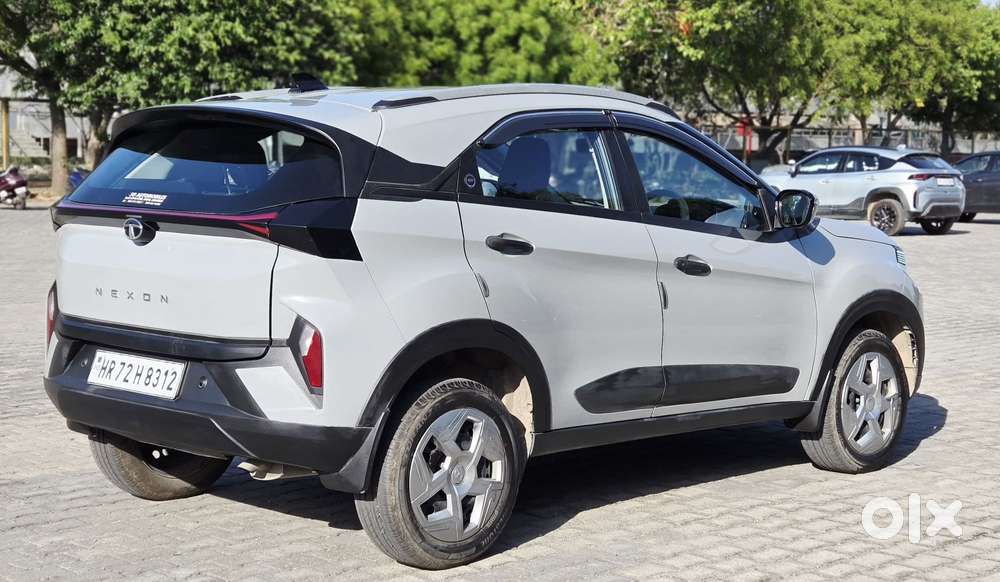 Tata Nexon Pure 1.2 Revotron Petrol 6 Mt, 2024, Petrol