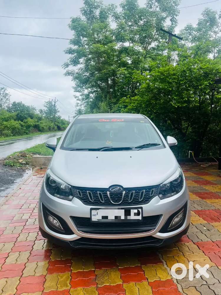 Mahindra Marazzo M6 2018