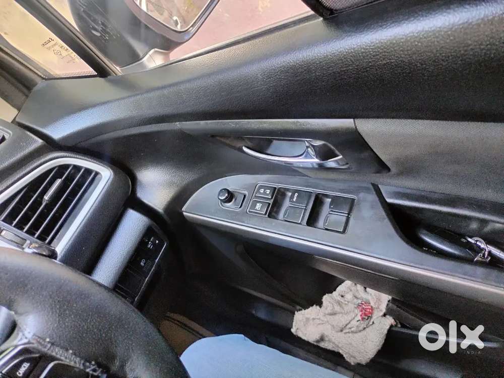 Maruti Suzuki S-cross Smart Hybrid Delta 2019 Model