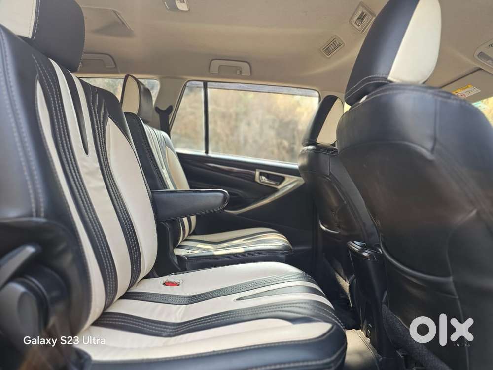 Toyota Innova Crysta 2.4 G Mt 7 Str, 2022, Diesel