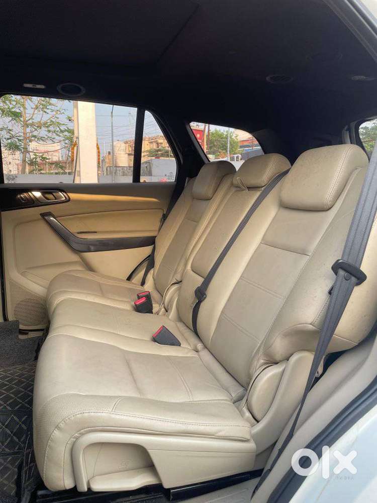 Ford Endeavour 3.2 Titanium At 4x4, 2017, Diesel