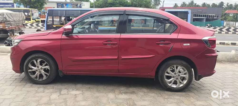 Honda Amaze 2nd Gen 2019 Diesel 135000 Km Driven.