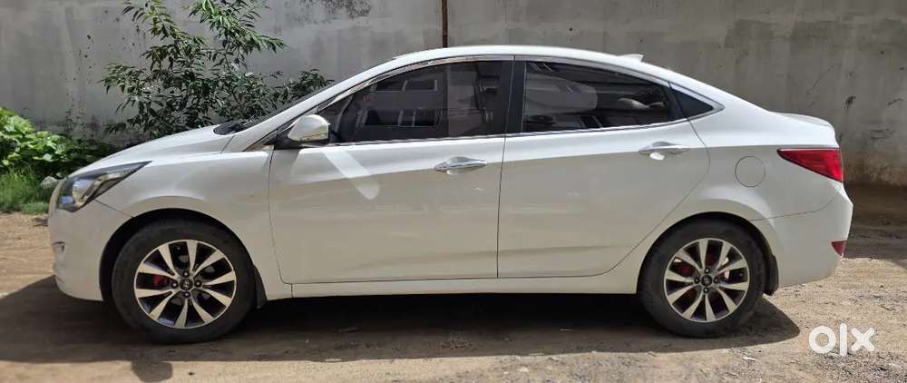 Hyundai Verna Fluidic 4s - 1.6 Sx  ( 2016 Mfd , 2017 Rgstd