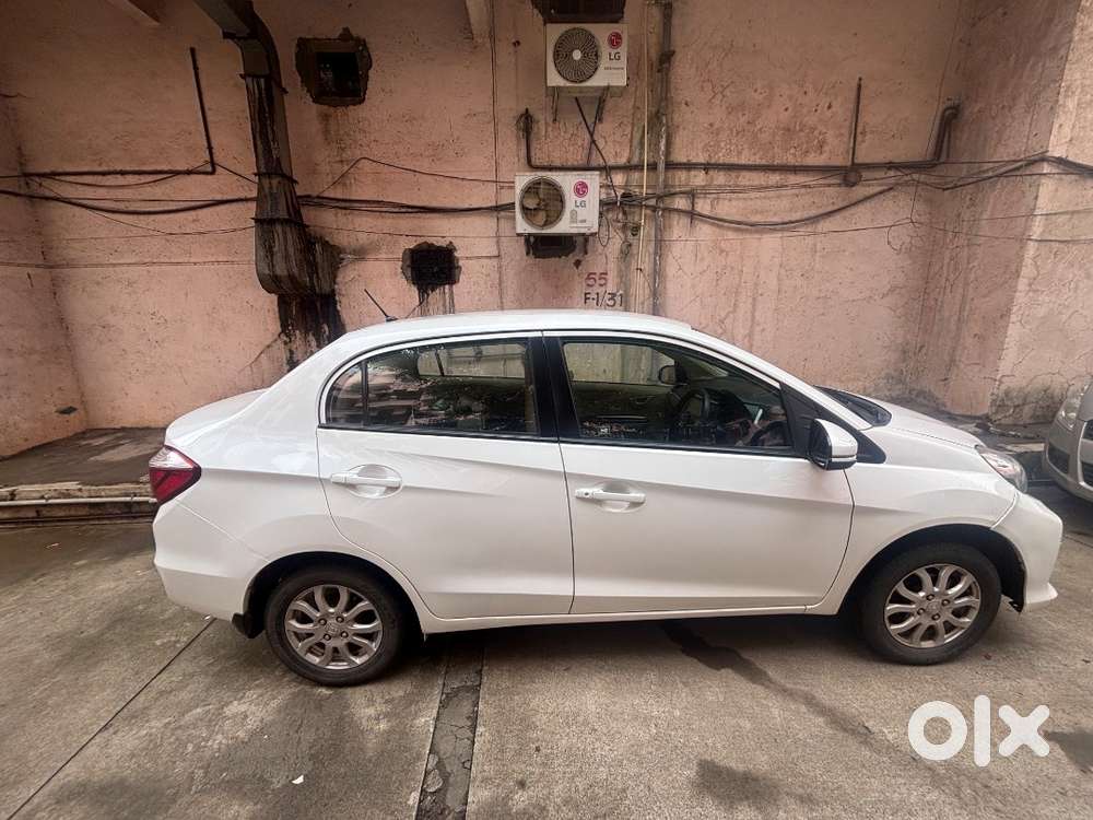 Honda Amaze 2017 Petrol Well Maintained
