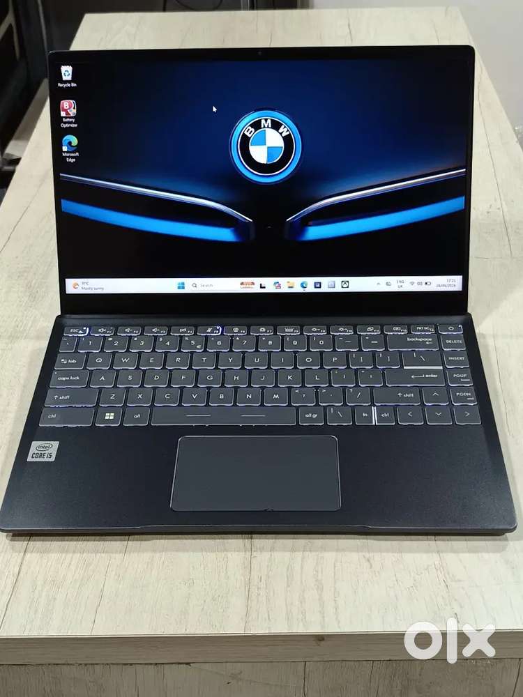 MSI laptop i5 10th gen 8GB 512 GB SSD metal body