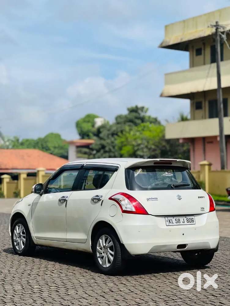 Maruti Suzuki Swift Zxi 2012