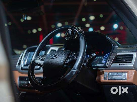 Mahindra Alturas G4 4x4 At, 2019, Diesel