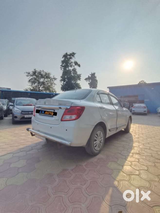 Maruti Suzuki Dzire 1.2 Vxi, 2018, Petrol