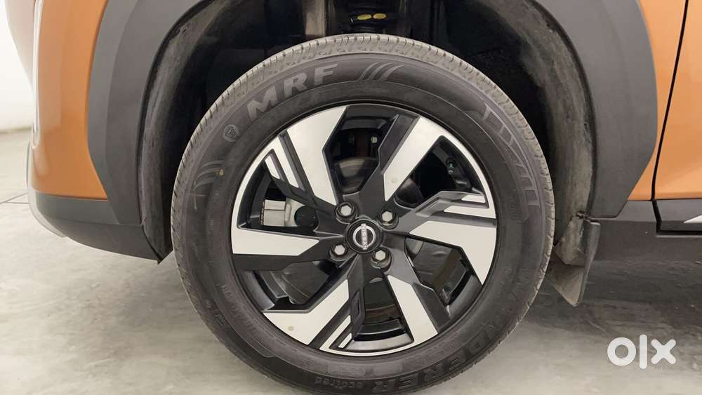 Nissan Magnite 1.0 Xv Premium Dual Tone, 2025, Petrol