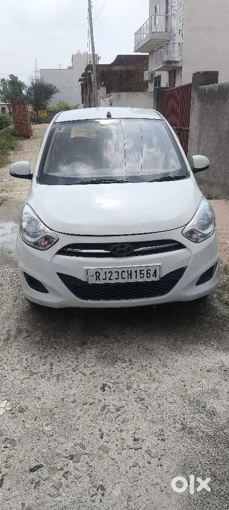 Hyundai I10 Sportz 2012
