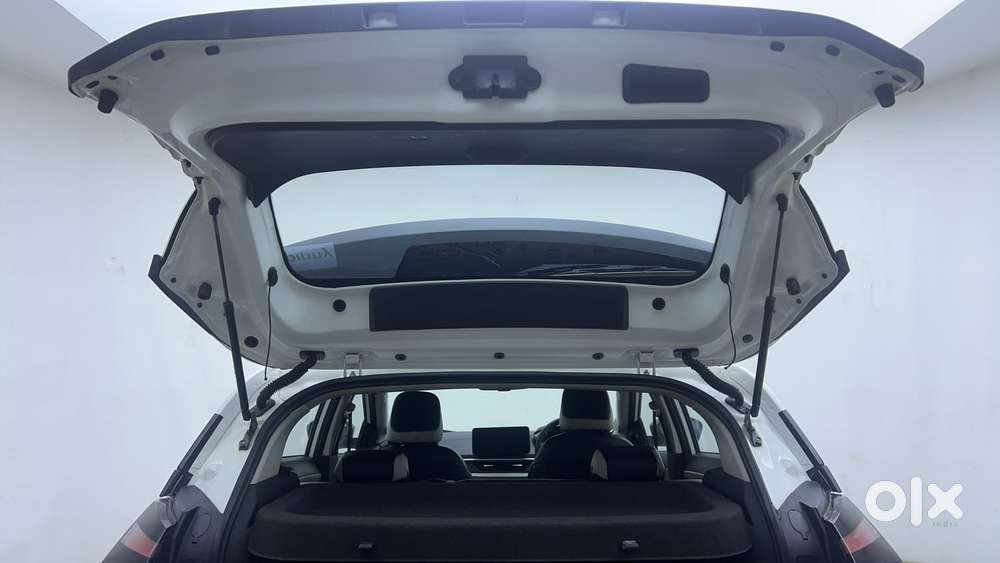 Tata Nexon Creative Plus 1.2 Revotron Petrol 6 Mt, 2024, Petrol