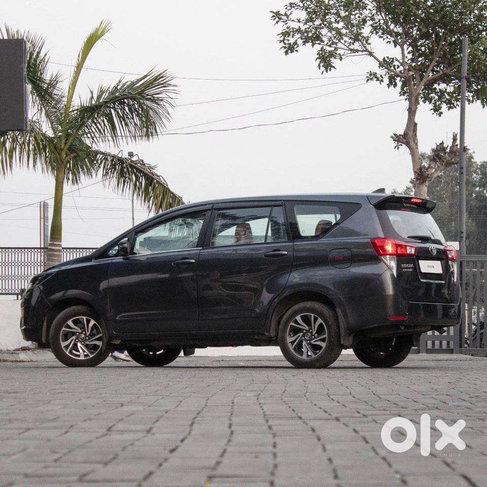 Toyota Innova Crysta