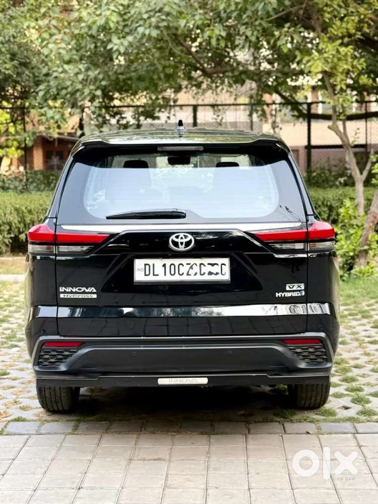 Toyota Innova Hycross 2.0 Vx Hybrid 8 Str, 2025, Petrol