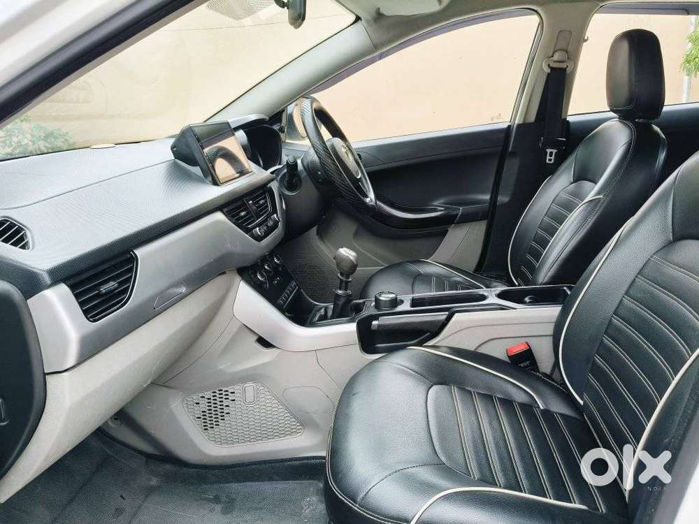 Tata Nexon 1.2 Revotron Xm (s), 2018, Cng & Hybrids