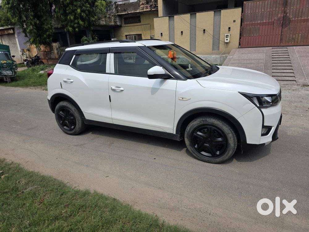 Mahindra Xuv300 W4, 2024, Petrol