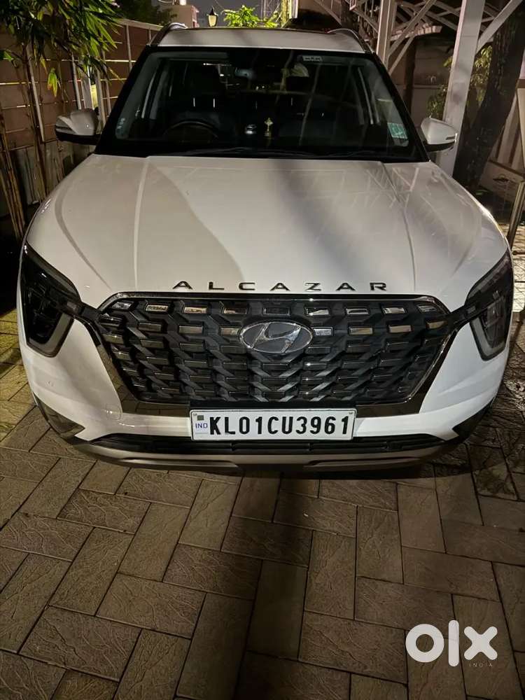 Hyundai Alcazar Signature.  1.5 At
