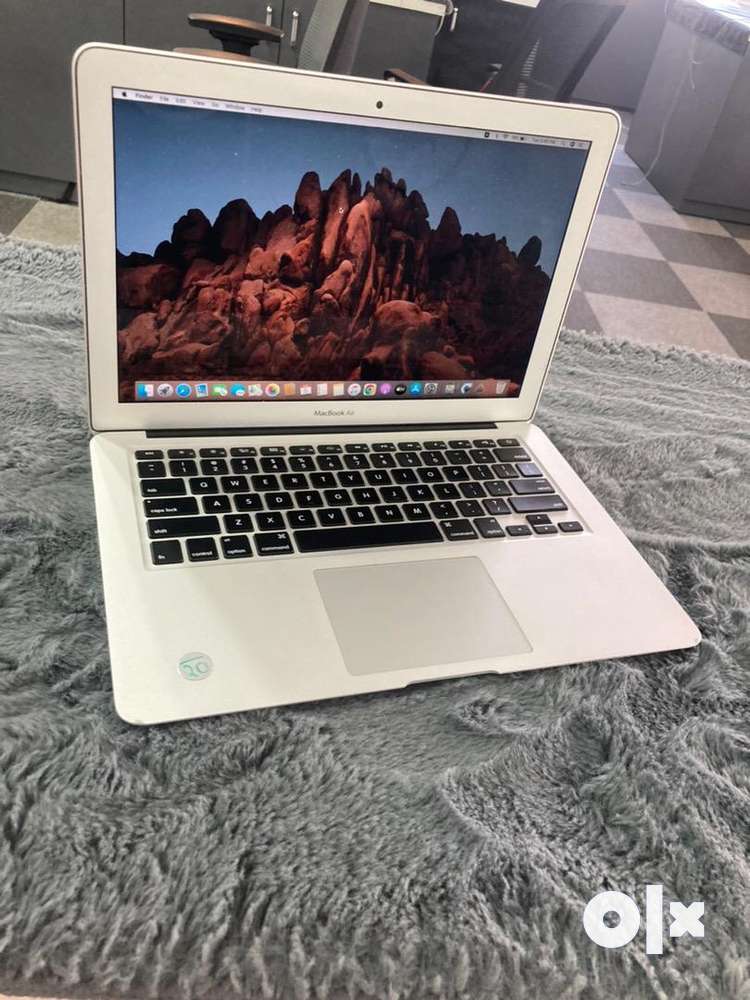 Apple MacBook Air 13.3 ” i5 8GB 128GB 2012 A1466 Refurbished