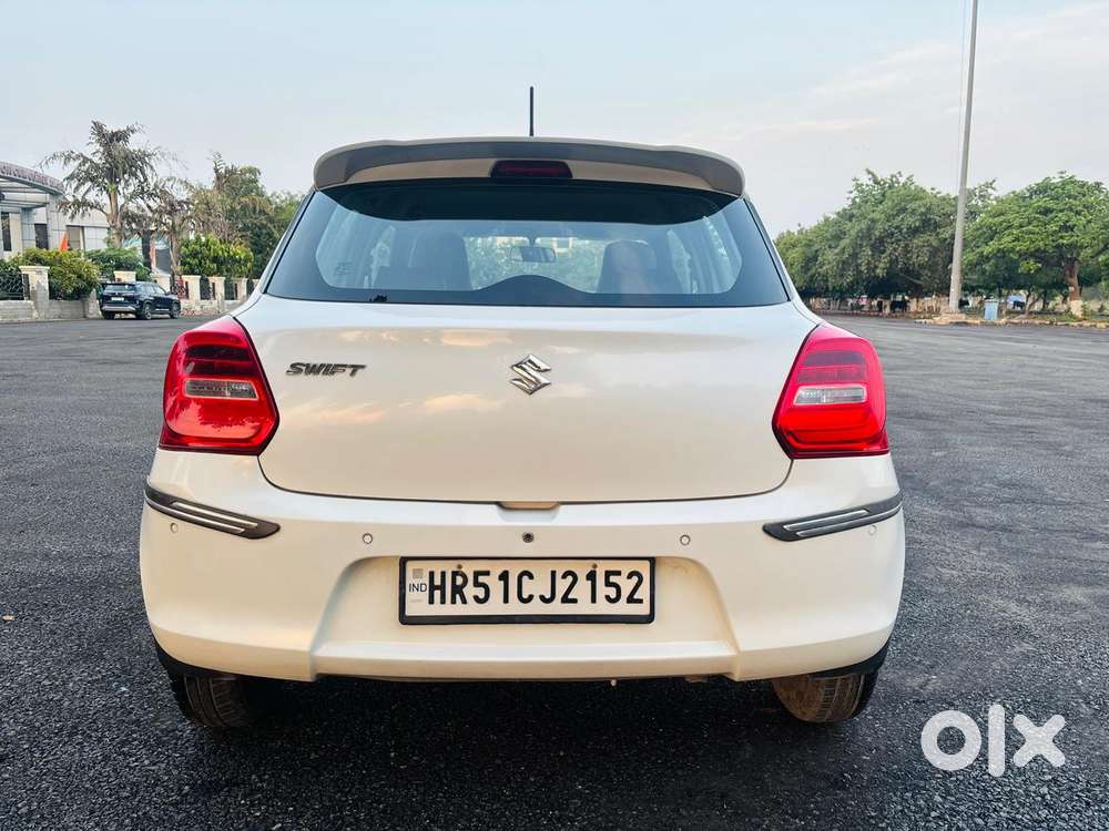 Maruti Suzuki Swift 1.2 Vxi (o), 2022, Petrol