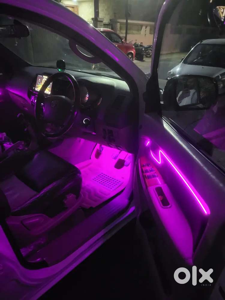 Toyota Fortuner 2011 Diesel 300000 Km Driven