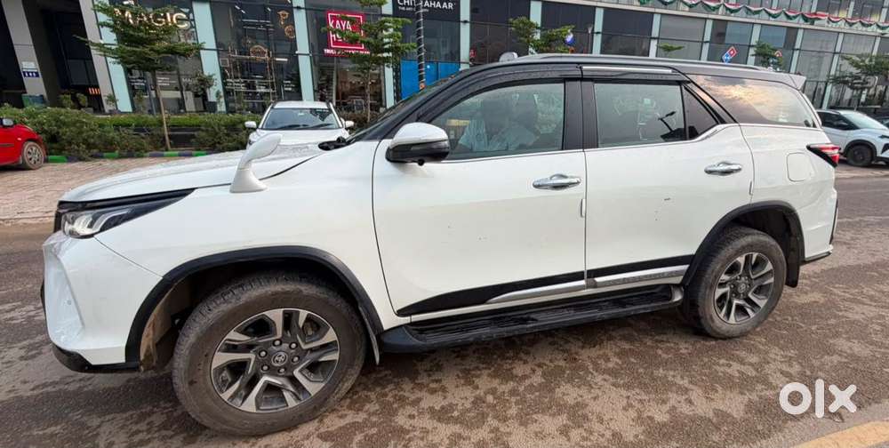 Toyota Fortuner Legender 4x2 At 2.8, 2022, Diesel