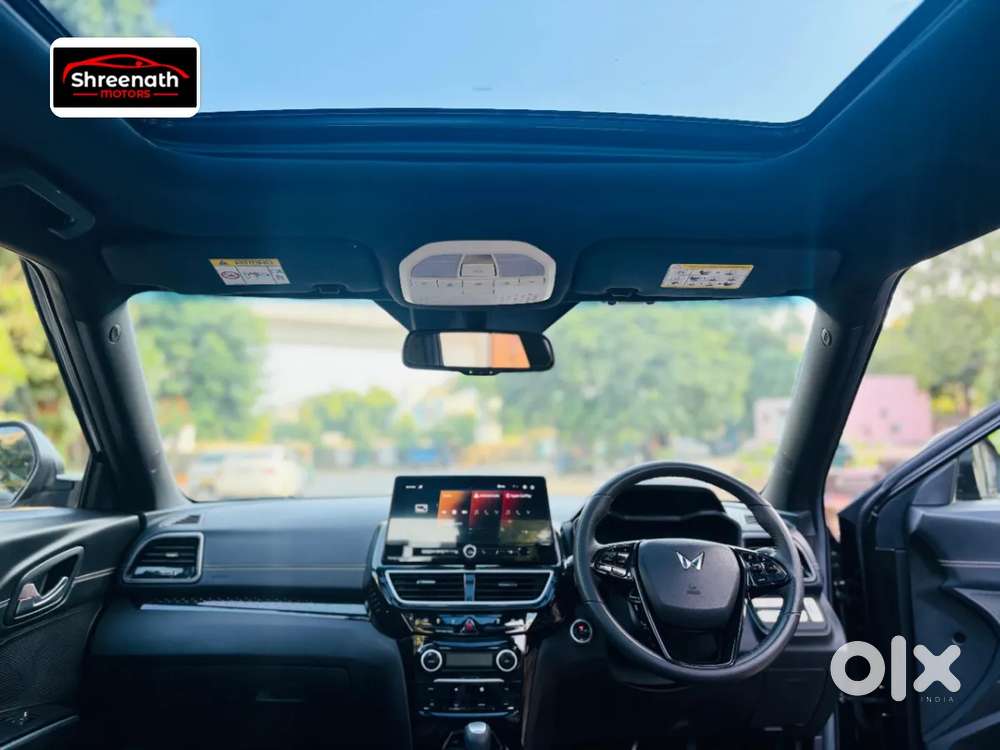 Mahindra Xuv 3xo Ax7 Diesel Mt, 2025, Diesel
