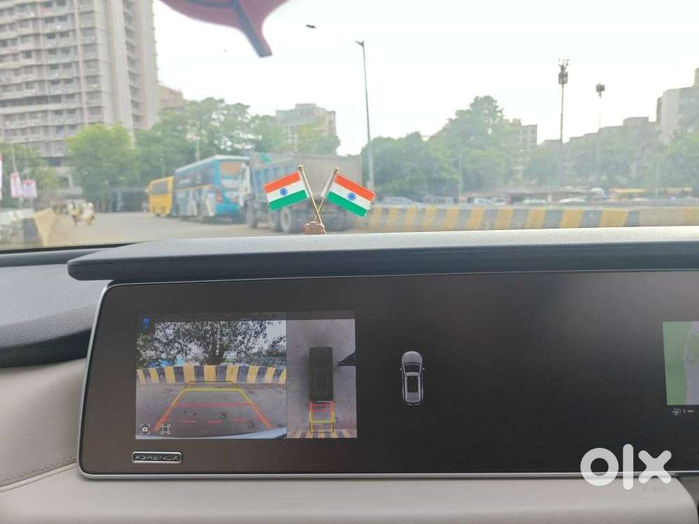 Mahindra Xuv700 2.0 Ax 7 Petrol At Str, 2025, Petrol