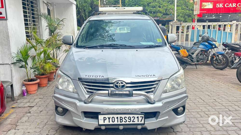 Toyota Innova 2.5 Vx 8 Str Bs-iii, 2012, Diesel